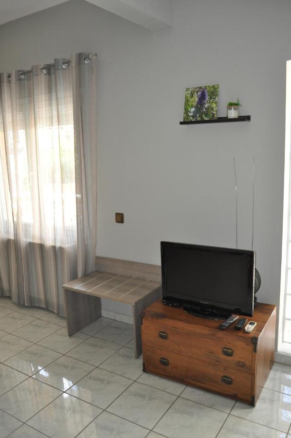 לימנאס Maro'S Family Studios מראה חיצוני תמונה